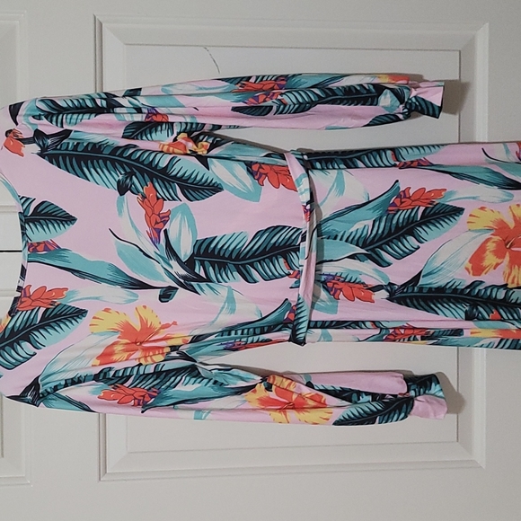 Floral V- Neck Leg Slit Maxi Dress NWOT!! - Picture 5 of 6